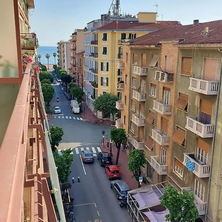 A Spasso דירה ונטימיגליה